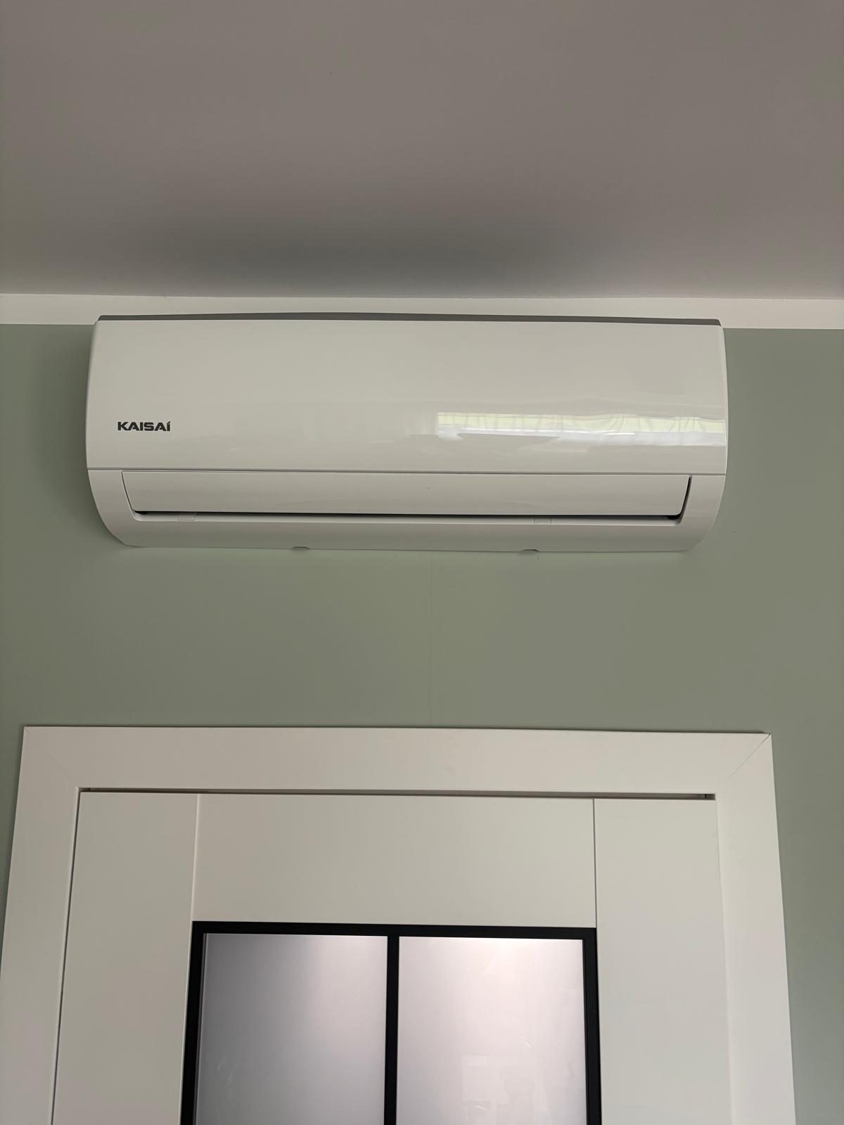 Klimatyzacja Kaisai zamontowana we wnętrzu